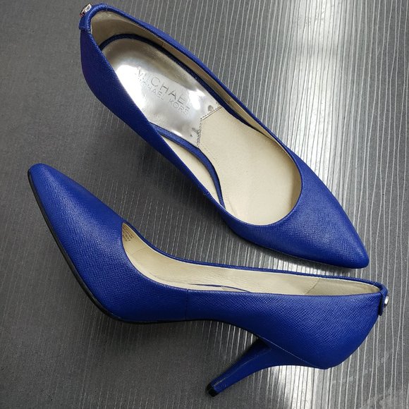Michael Kors Women's size 5.5 Cobalt Blue 3 inch Leather Heels - no box - Picture 2 of 13